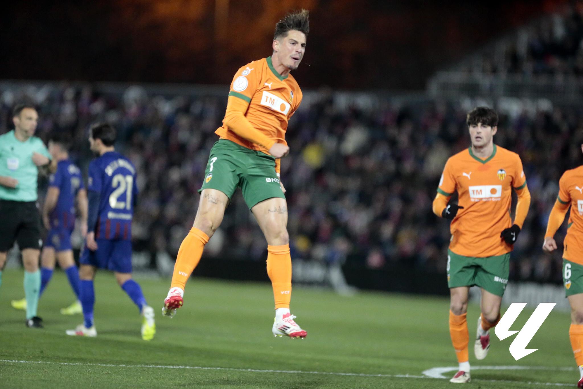 品牌注入持 品牌注入持